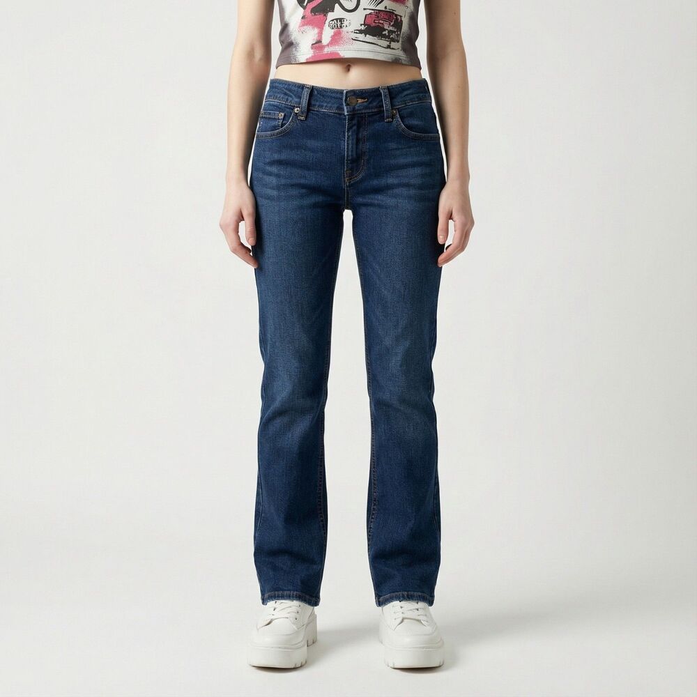 Levi's 526 Slender Bootcut Jeans